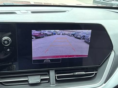 Used 2024 Chevrolet Trax LS w/ LS Convenience Package FWD image 17