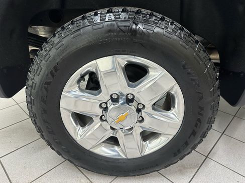 Certified 2023 Chevrolet Silverado 2500 LTZ w/ LTZ Premium Package image 18