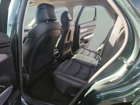 Used 2022 Genesis GV70 2.5T w/ Select Package image 21