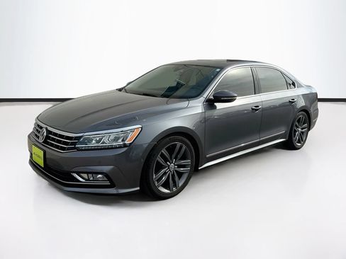 Used 2017 Volkswagen Passat 1.8T SEL Premium FWD image 1