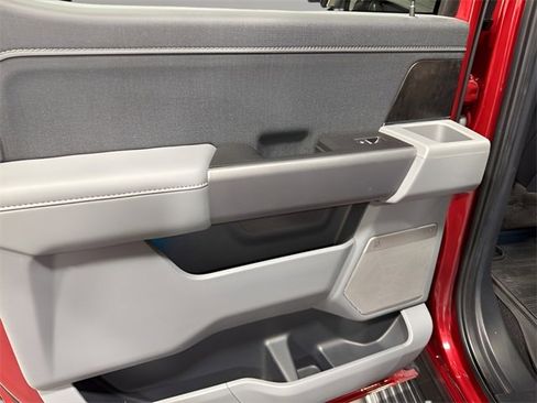 Used 2022 Ford F150 Lariat w/ Equipment Group 502A High image 31