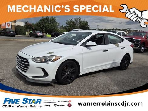 Used 2017 Hyundai Elantra SE FWD image 3