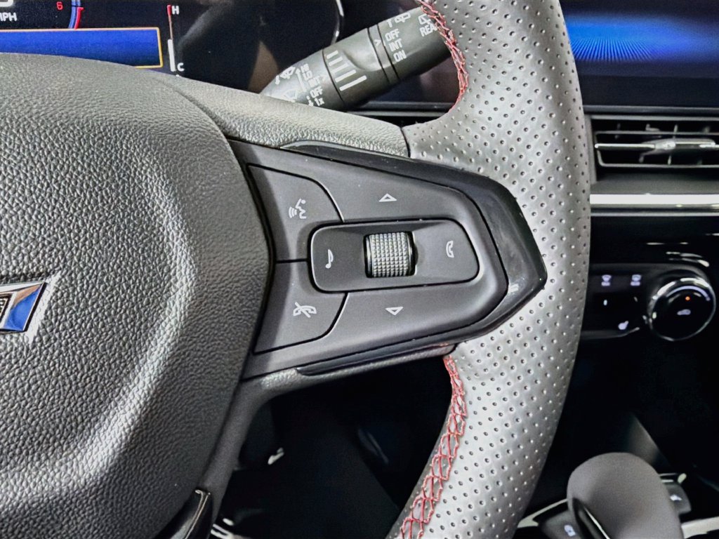 New 2026 Chevrolet Trax RS w/ Driver Confidence Package FWD image 32