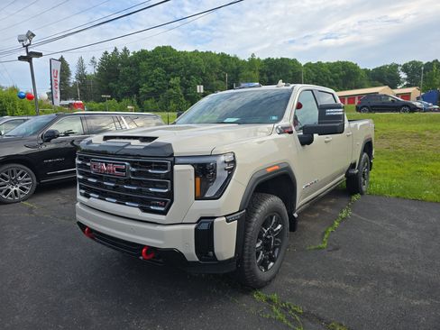 New 2026 GMC Sierra 2500 AT4 w/ AT4 Premium Plus Package AWD/4WD image 6