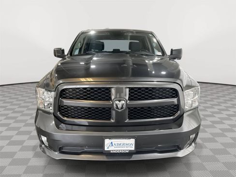 Used 2019 RAM 1500 Express w/ Express Value Package AWD/4WD image 4