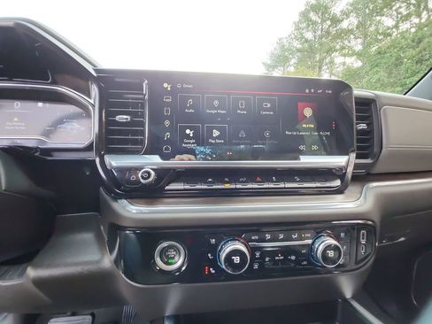 Used 2023 GMC Sierra 1500 SLT w/ SLT Premium Package image 18