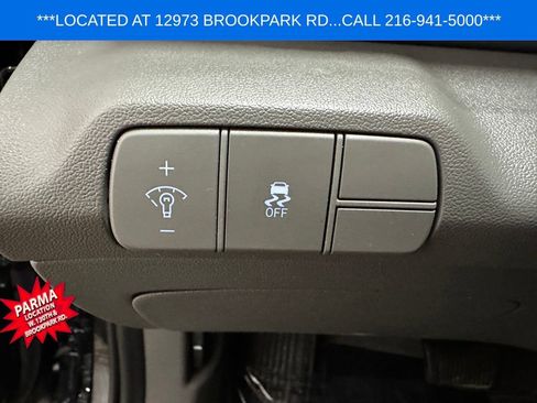 Used 2024 Hyundai Elantra SEL w/ Convenience Package image 11