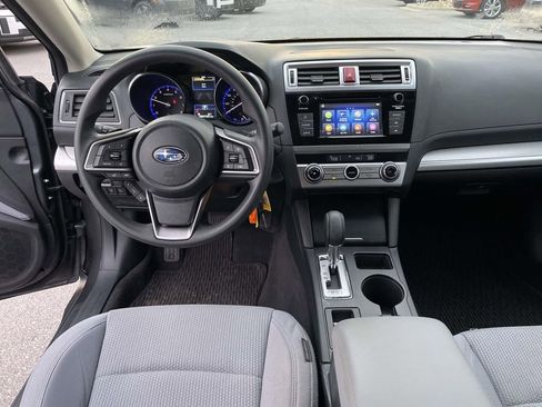 Used 2019 Subaru Outback 2.5i AWD/4WD image 4