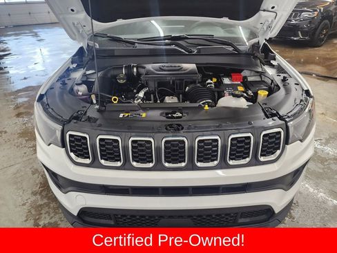 Used 2024 Jeep Compass Latitude image 33