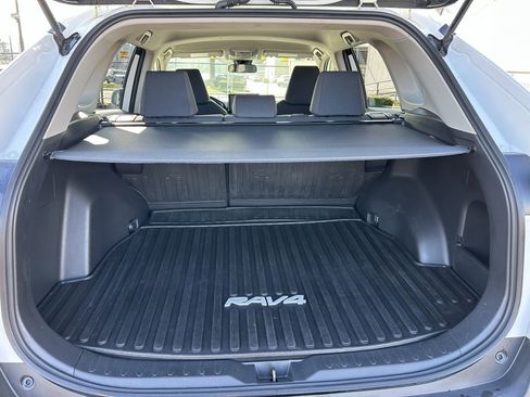 Certified 2020 Toyota RAV4 LE image 23
