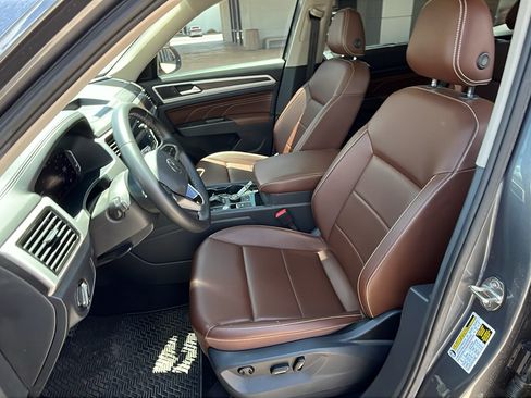 Used 2023 Volkswagen Atlas SE AWD/4WD image 10