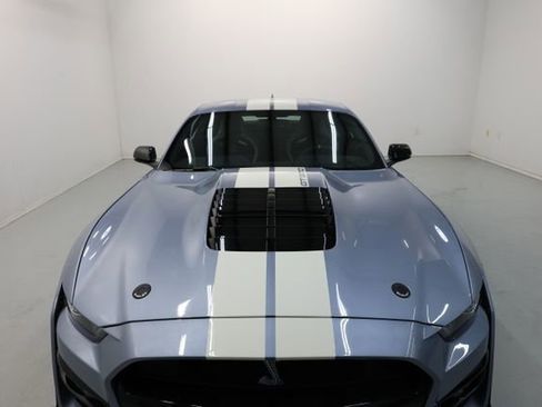 Used 2022 Ford Mustang Shelby GT500 w/ Carbon Fiber Track Pack RWD image 59