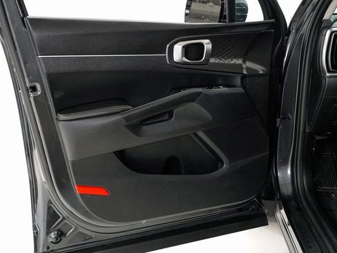 Certified 2024 Kia Sorento S image 7