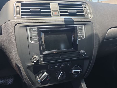 Used 2018 Volkswagen Jetta S w/ Cold Weather Package FWD image 12