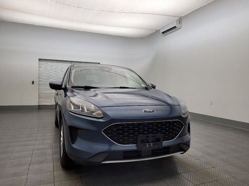 Used 2020 Ford Escape SE image 14