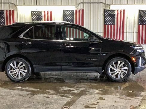 Used 2023 Chevrolet Equinox Premier image 17