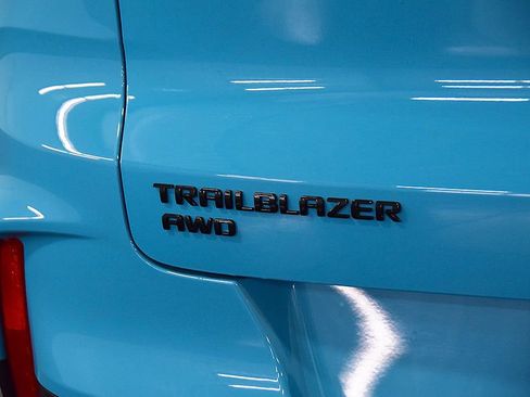 Used 2022 Chevrolet TrailBlazer RS w/ Technology Package AWD/4WD image 11