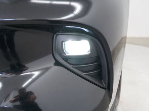 Used 2024 Toyota Highlander LE AWD/4WD image 94