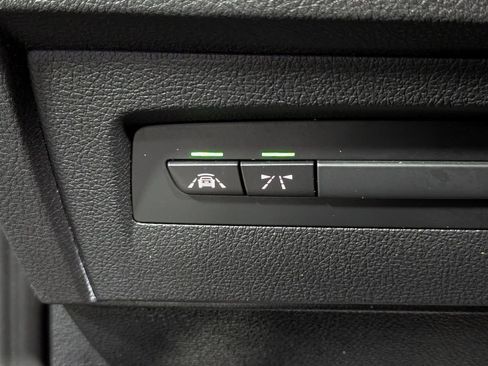 Used 2020 BMW 230i xDrive Convertible w/ Premium Package image 40