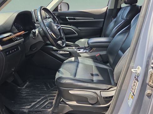 Used 2021 Kia Telluride LX FWD image 11