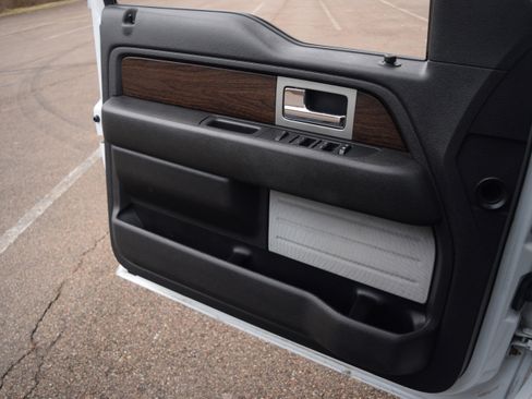 Used 2013 Ford F150 Lariat w/ Lariat Chrome Pkg image 18