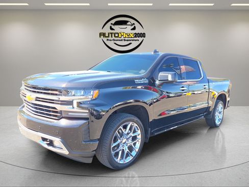 Used 2022 Chevrolet Silverado 1500 High Country w/ Technology Package AWD/4WD image 3