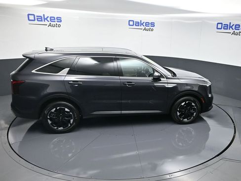 Used 2025 Kia Sorento S w/ Panoramic Sunroof Package FWD image 57