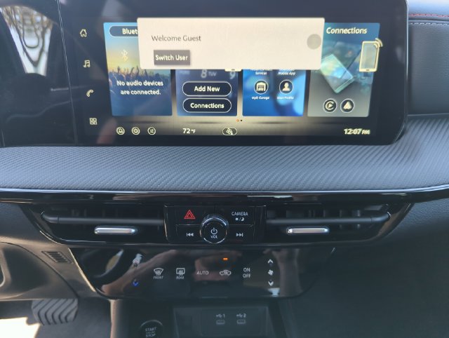 Used 2026 Nissan Kicks SR FWD image 29
