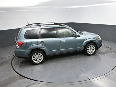 Used 2012 Subaru Forester 2.5X Premium AWD/4WD image 22