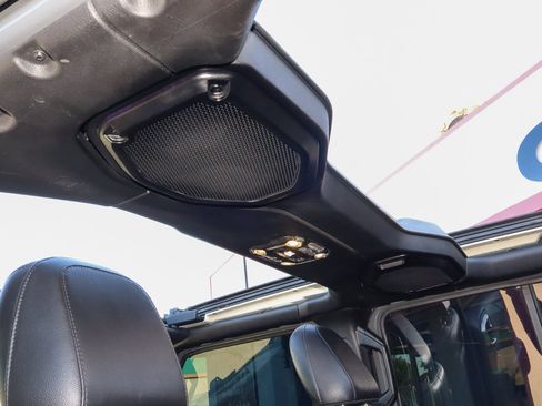 Used 2019 Jeep Wrangler Unlimited Rubicon image 9