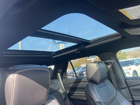 Used 2020 Ford Explorer ST w/ Premium Technology Package image 18