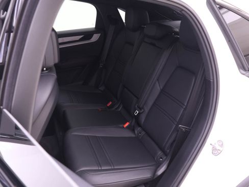 Used 2026 Porsche Cayenne Coupe AWD/4WD image 18
