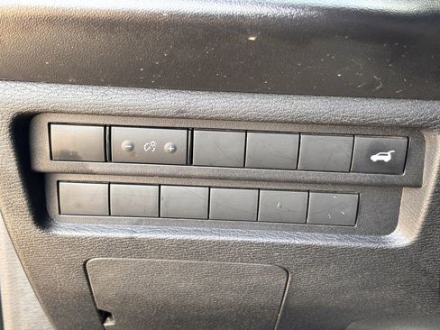 Used 2023 Mitsubishi Outlander SE FWD image 17