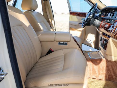 Used 2012 Rolls-Royce Phantom Sedan image 33