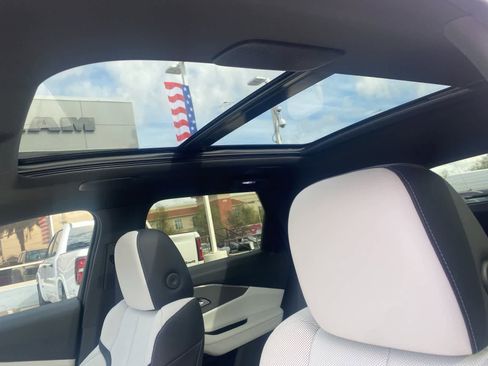 Used 2024 Acura ZDX A-Spec image 13