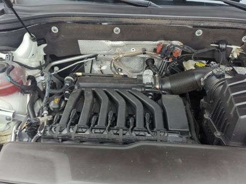 Used 2022 Volkswagen Atlas Cross Sport SEL R-Line image 20