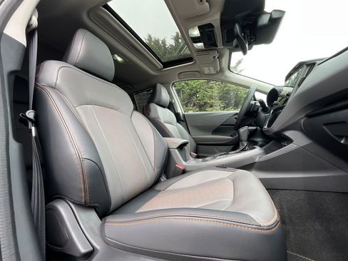 Used 2025 Subaru Crosstrek 2.5i Limited w/ Crosstrek Mirror Package image 13