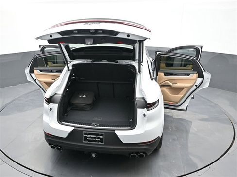 New 2026 Porsche Cayenne E-Hybrid Coupe image 28