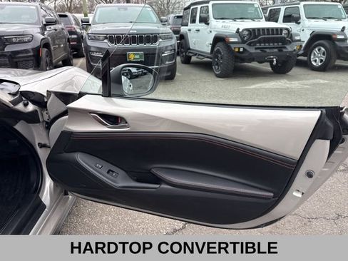Used 2022 MAZDA MX-5 Miata RF Grand Touring image 35