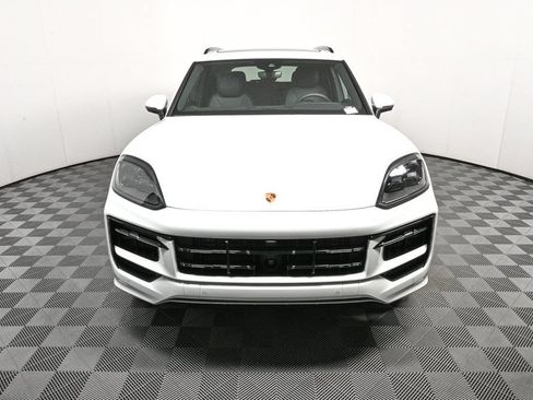 Certified 2026 Porsche Cayenne AWD/4WD image 35
