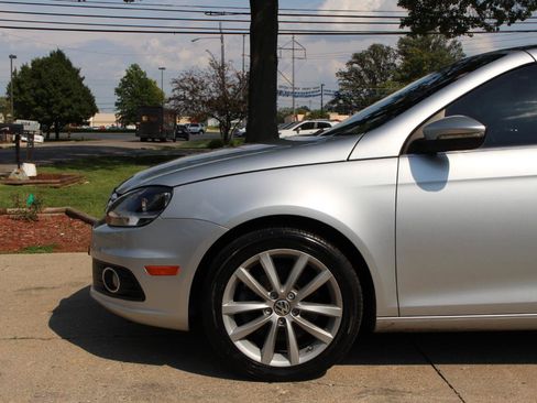 Used 2012 Volkswagen Eos Komfort FWD image 46