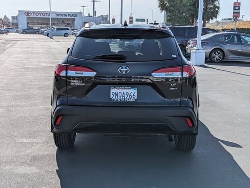 Used 2023 Toyota Corolla Cross LE AWD/4WD image 9
