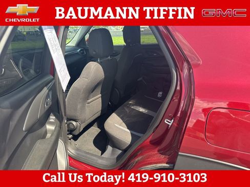 Used 2025 Chevrolet TrailBlazer LT FWD image 12