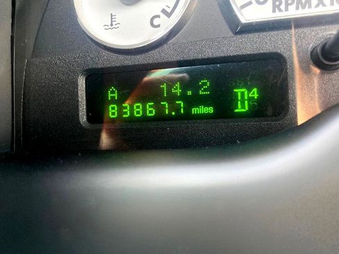 Used 2004 Ford Thunderbird image 28