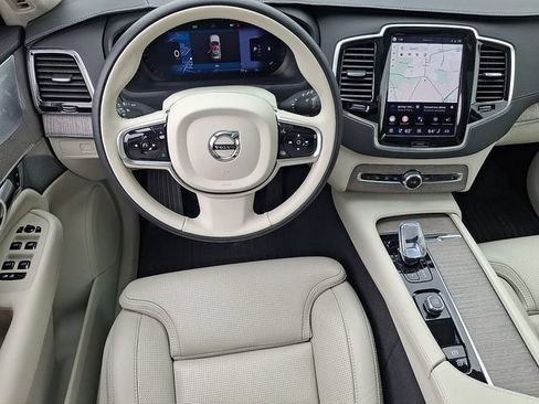 Used 2023 Volvo XC90 B6 Ultimate AWD/4WD image 12
