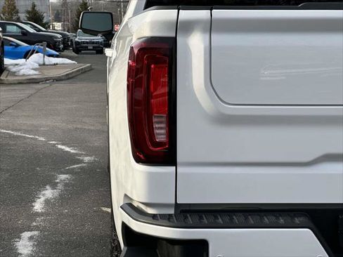 Used 2023 GMC Sierra 1500 AT4 w/ Technology Package image 12
