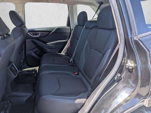 Used 2020 Subaru Forester Premium AWD/4WD image 18