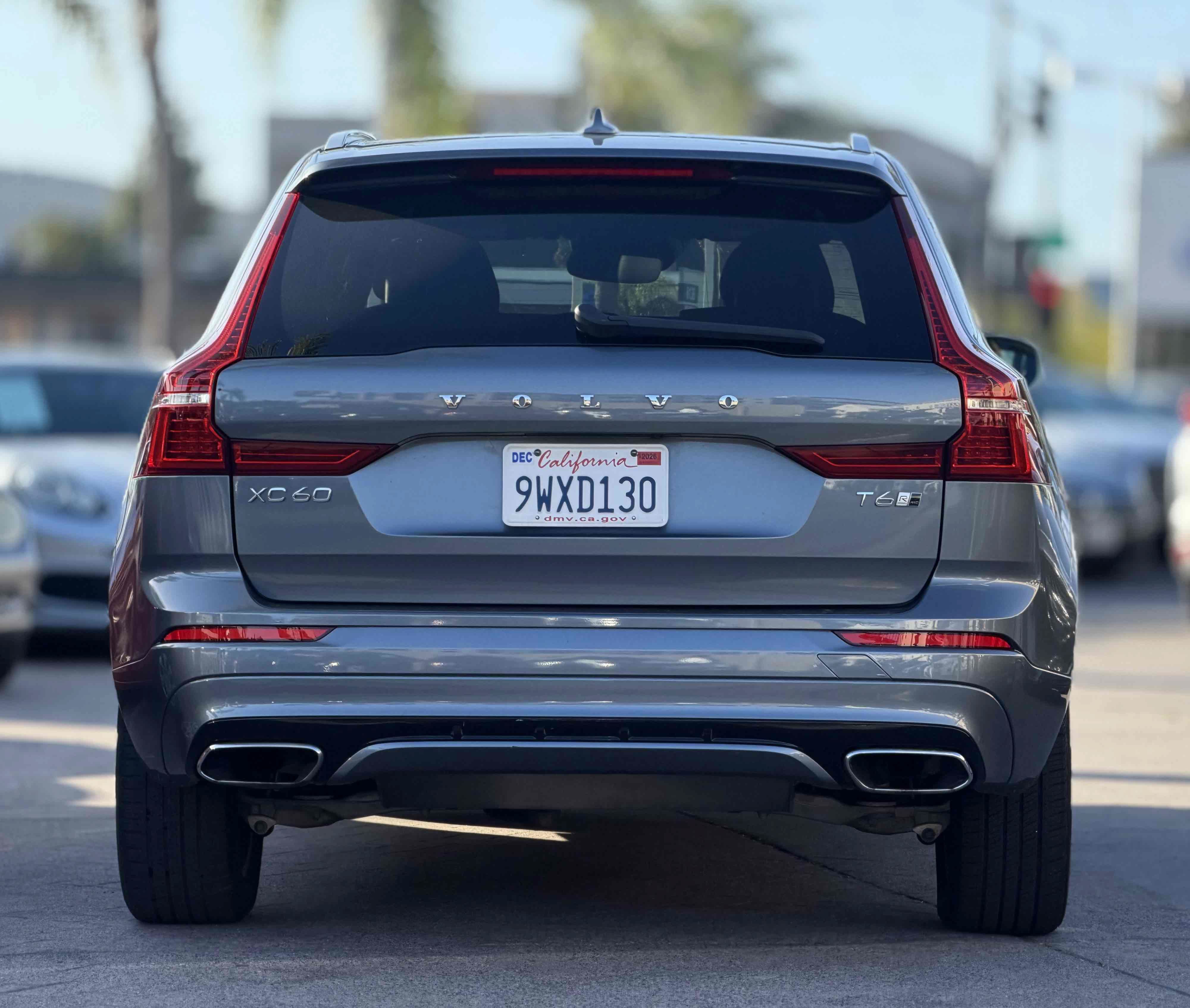 Used 2018 Volvo XC60 T6 R-Design AWD/4WD image 9