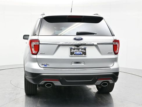 Used 2018 Ford Explorer XLT w/ Equipment Group 202A AWD/4WD image 6