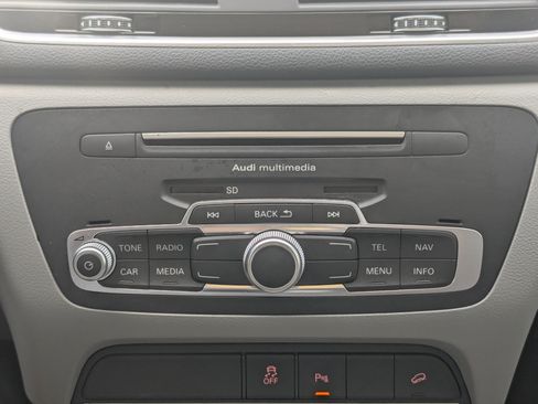 Used 2018 Audi Q3 2.0T Premium Plus w/ Premium Plus Package image 25